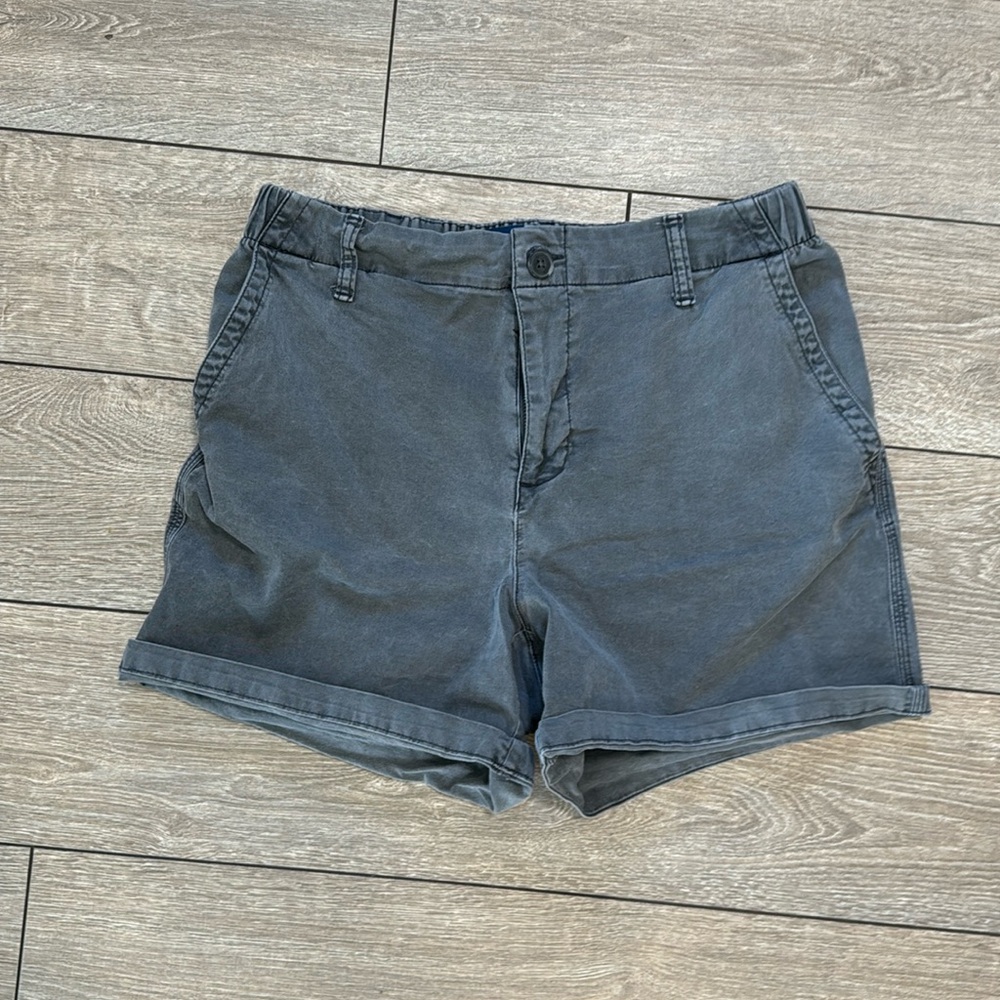Old Navy every day shorts with expanding waste size medium